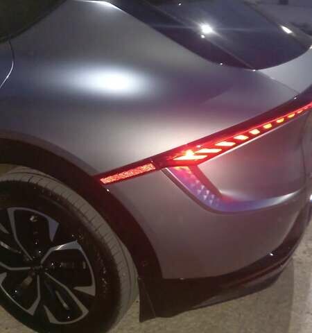 Серый Киа EV6, объемом двигателя 0 л и пробегом 14 тыс. км за 35000 $, фото 19 на Automoto.ua