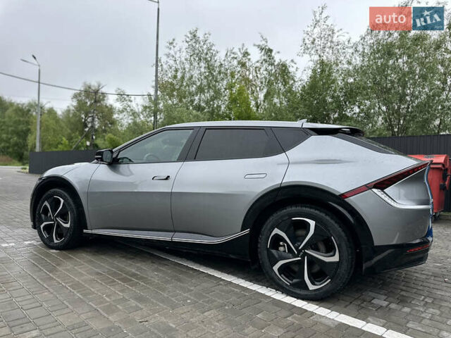 Серый Киа EV6, объемом двигателя 0 л и пробегом 23 тыс. км за 26999 $, фото 9 на Automoto.ua