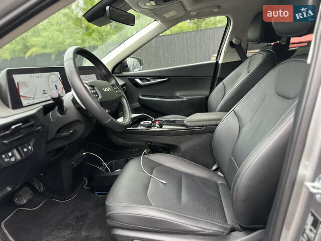 Серый Киа EV6, объемом двигателя 0 л и пробегом 23 тыс. км за 26999 $, фото 21 на Automoto.ua