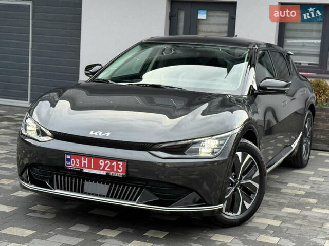 Серый Киа EV6, объемом двигателя 0 л и пробегом 47 тыс. км за 26900 $, фото 3 на Automoto.ua