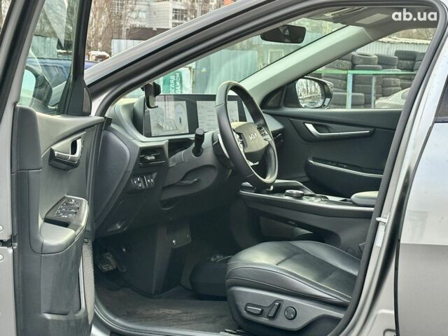 Сірий Кіа EV6, об'ємом двигуна 0 л та пробігом 31 тис. км за 24900 $, фото 8 на Automoto.ua