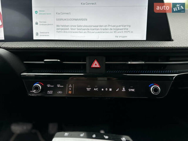 Серый Киа EV6, объемом двигателя 0 л и пробегом 23 тыс. км за 26999 $, фото 29 на Automoto.ua