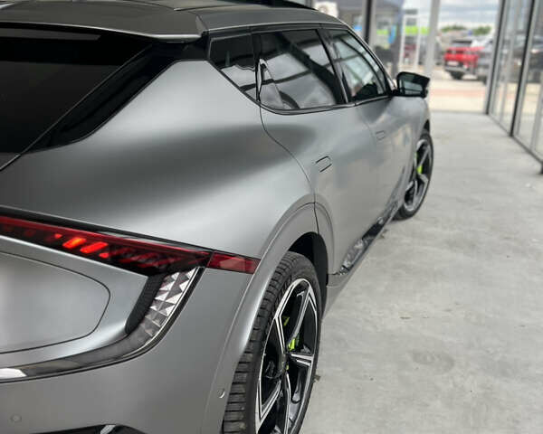 Серый Киа EV6, объемом двигателя 0 л и пробегом 3 тыс. км за 40000 $, фото 3 на Automoto.ua