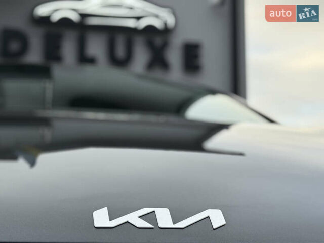 Серый Киа EV6, объемом двигателя 0 л и пробегом 47 тыс. км за 26900 $, фото 26 на Automoto.ua