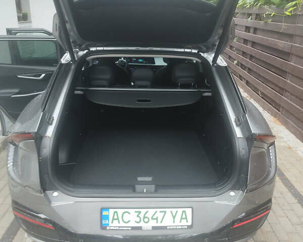 Серый Киа EV6, объемом двигателя 0 л и пробегом 46 тыс. км за 25500 $, фото 6 на Automoto.ua