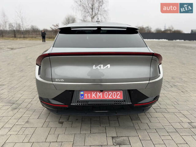 Сірий Кіа EV6, об'ємом двигуна 0 л та пробігом 98 тис. км за 23500 $, фото 4 на Automoto.ua