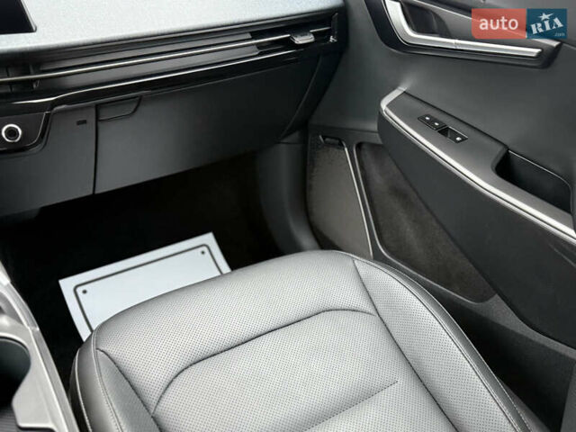 Серый Киа EV6, объемом двигателя 0 л и пробегом 47 тыс. км за 26900 $, фото 71 на Automoto.ua