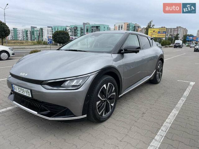 Серый Киа EV6, объемом двигателя 0 л и пробегом 17 тыс. км за 28500 $, фото 2 на Automoto.ua