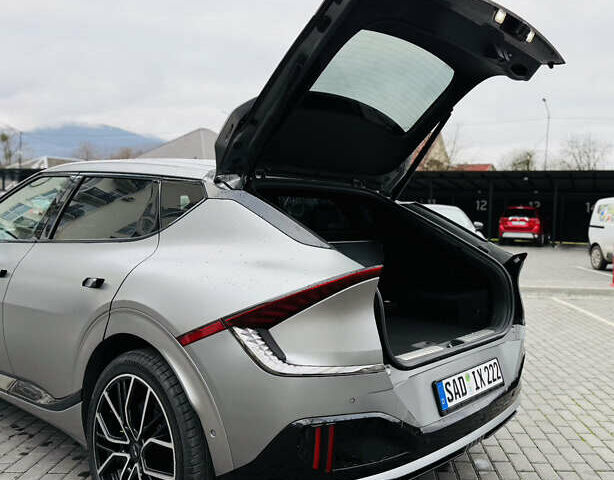 Сірий Кіа EV6, об'ємом двигуна 0 л та пробігом 19 тис. км за 36500 $, фото 24 на Automoto.ua