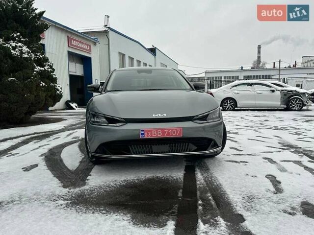 Серый Киа EV6, объемом двигателя 0 л и пробегом 38 тыс. км за 27499 $, фото 103 на Automoto.ua