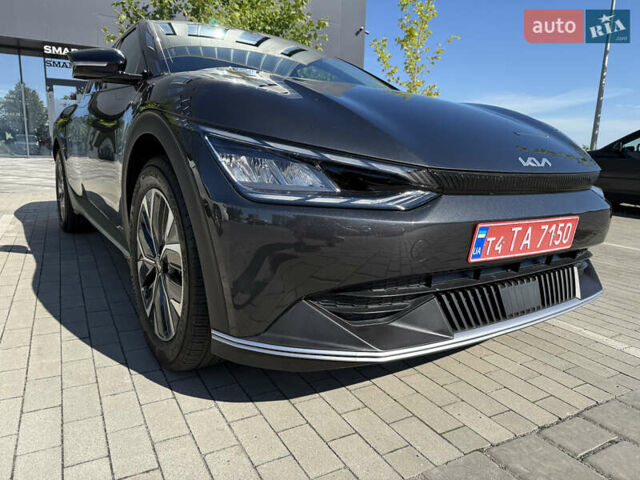Серый Киа EV6, объемом двигателя 0 л и пробегом 9 тыс. км за 28500 $, фото 56 на Automoto.ua