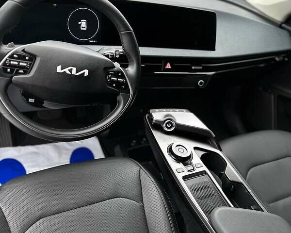 Серый Киа EV6, объемом двигателя 0 л и пробегом 38 тыс. км за 27499 $, фото 57 на Automoto.ua