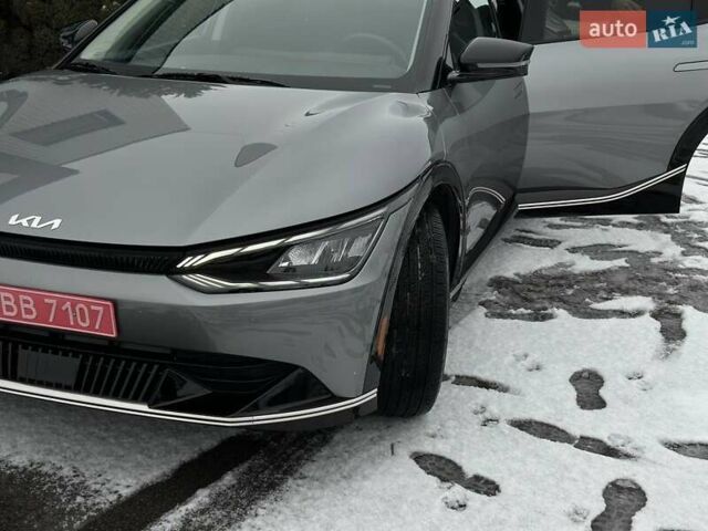 Серый Киа EV6, объемом двигателя 0 л и пробегом 38 тыс. км за 27499 $, фото 42 на Automoto.ua