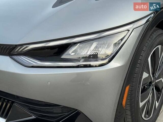 Сірий Кіа EV6, об'ємом двигуна 0 л та пробігом 9 тис. км за 27999 $, фото 94 на Automoto.ua