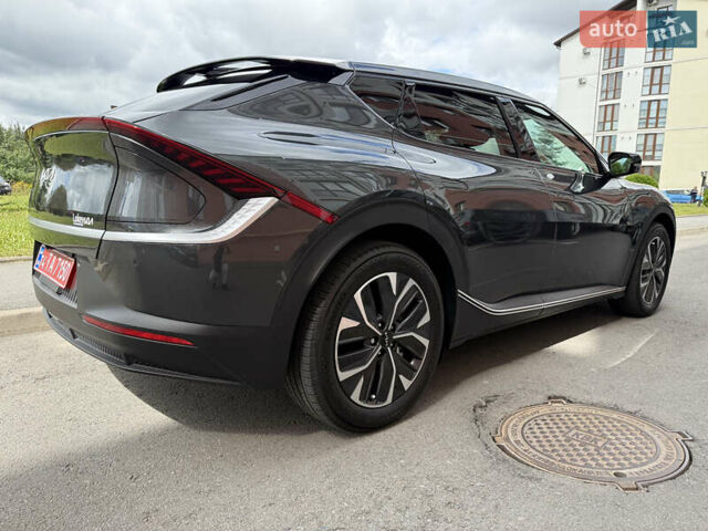 Серый Киа EV6, объемом двигателя 0 л и пробегом 9 тыс. км за 28500 $, фото 12 на Automoto.ua