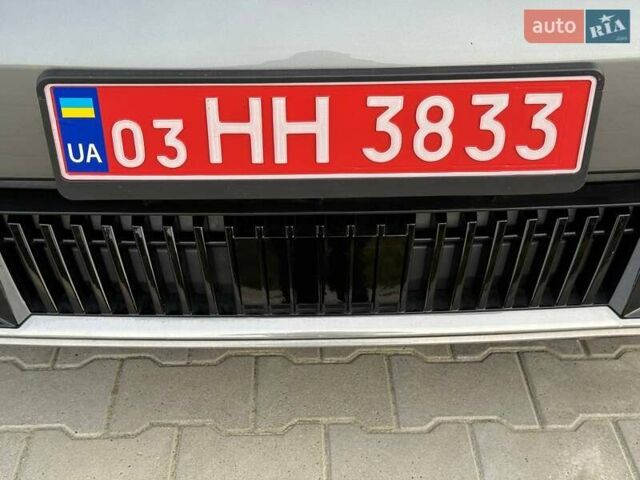 Сірий Кіа EV6, об'ємом двигуна 0 л та пробігом 9 тис. км за 27999 $, фото 84 на Automoto.ua