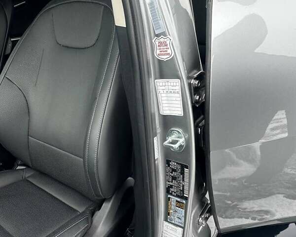 Серый Киа EV6, объемом двигателя 0 л и пробегом 38 тыс. км за 27499 $, фото 87 на Automoto.ua