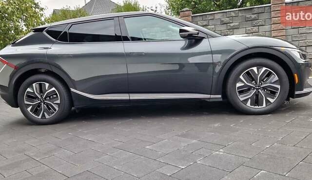 Серый Киа EV6, объемом двигателя 0 л и пробегом 2 тыс. км за 29000 $, фото 48 на Automoto.ua
