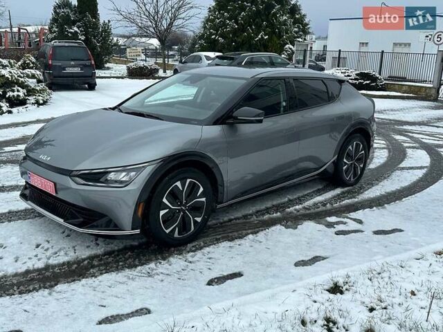 Серый Киа EV6, объемом двигателя 0 л и пробегом 38 тыс. км за 27499 $, фото 48 на Automoto.ua
