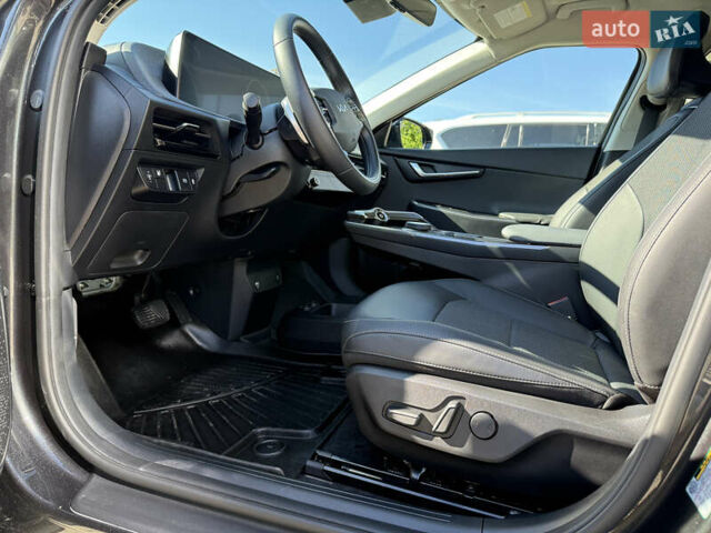 Серый Киа EV6, объемом двигателя 0 л и пробегом 9 тыс. км за 28500 $, фото 42 на Automoto.ua