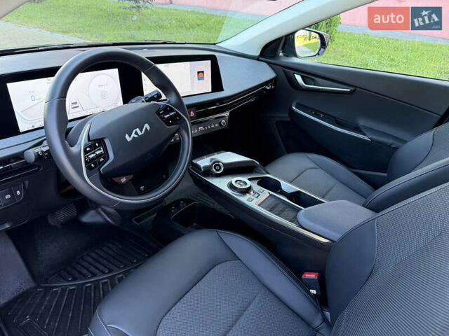 Серый Киа EV6, объемом двигателя 0 л и пробегом 9 тыс. км за 28500 $, фото 36 на Automoto.ua