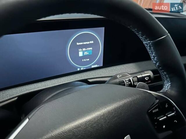 Серый Киа EV6, объемом двигателя 0 л и пробегом 38 тыс. км за 27499 $, фото 2 на Automoto.ua