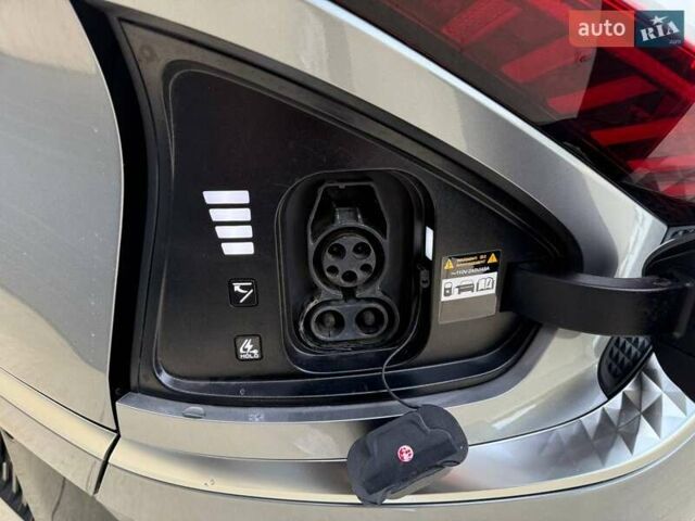 Сірий Кіа EV6, об'ємом двигуна 0 л та пробігом 9 тис. км за 27999 $, фото 28 на Automoto.ua