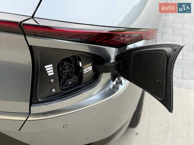 Сірий Кіа EV6, об'ємом двигуна 0 л та пробігом 9 тис. км за 27999 $, фото 69 на Automoto.ua