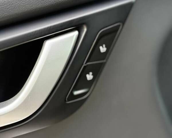 Сірий Кіа EV6, об'ємом двигуна 0 л та пробігом 9 тис. км за 27999 $, фото 115 на Automoto.ua
