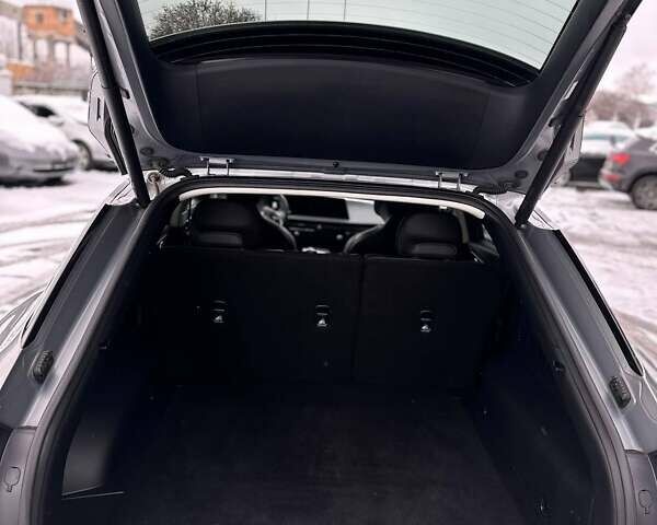 Серый Киа EV6, объемом двигателя 0 л и пробегом 38 тыс. км за 27499 $, фото 99 на Automoto.ua