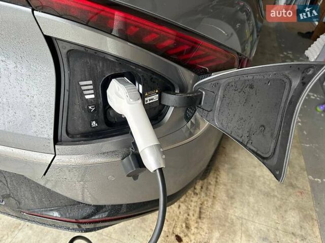 Серый Киа EV6, объемом двигателя 0 л и пробегом 38 тыс. км за 27499 $, фото 6 на Automoto.ua