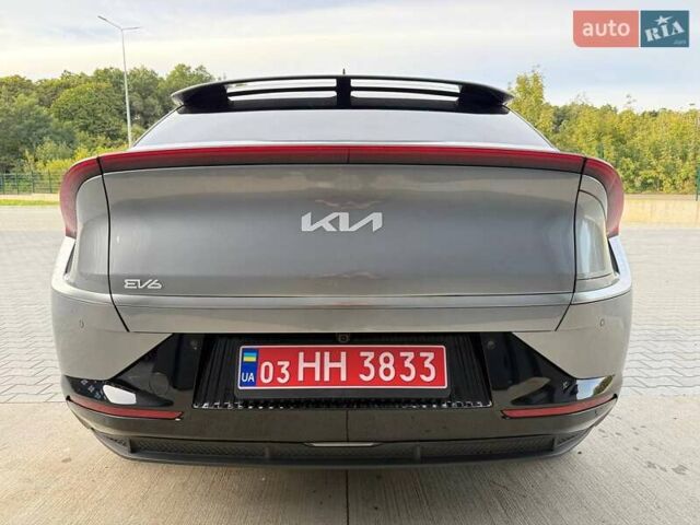 Сірий Кіа EV6, об'ємом двигуна 0 л та пробігом 9 тис. км за 27999 $, фото 97 на Automoto.ua