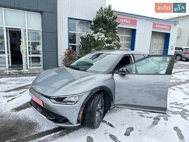 Серый Киа EV6, объемом двигателя 0 л и пробегом 38 тыс. км за 27499 $, фото 49 на Automoto.ua