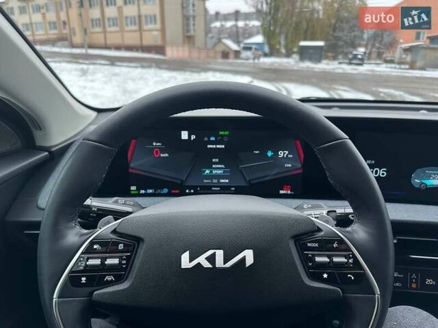 Серый Киа EV6, объемом двигателя 0 л и пробегом 38 тыс. км за 27499 $, фото 72 на Automoto.ua