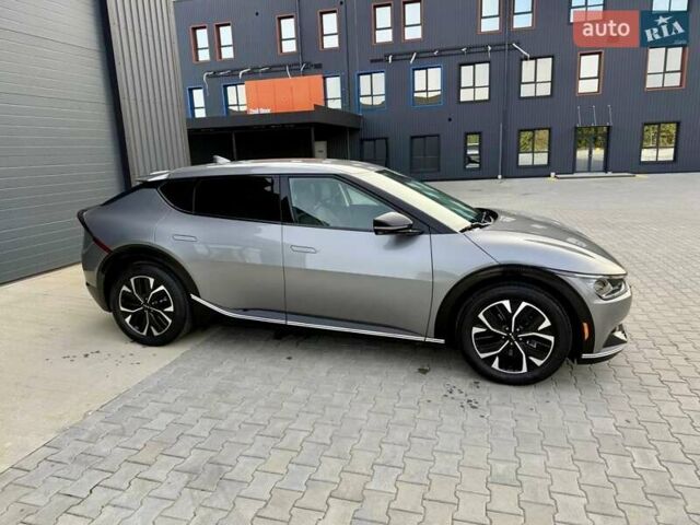 Сірий Кіа EV6, об'ємом двигуна 0 л та пробігом 9 тис. км за 27999 $, фото 2 на Automoto.ua