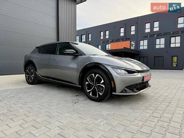 Сірий Кіа EV6, об'ємом двигуна 0 л та пробігом 9 тис. км за 27999 $, фото 5 на Automoto.ua