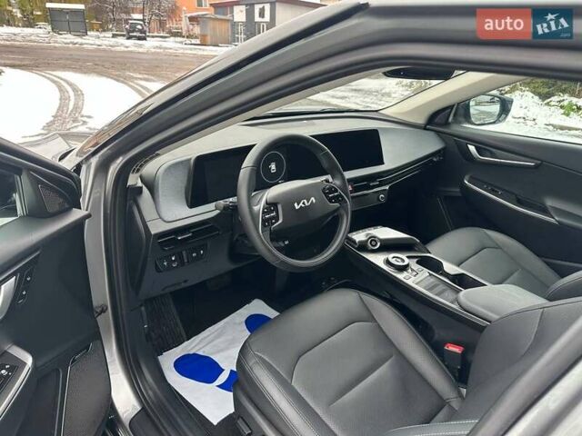 Серый Киа EV6, объемом двигателя 0 л и пробегом 38 тыс. км за 27499 $, фото 27 на Automoto.ua