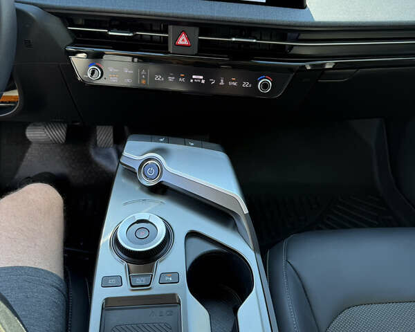 Серый Киа EV6, объемом двигателя 0 л и пробегом 9 тыс. км за 28500 $, фото 39 на Automoto.ua
