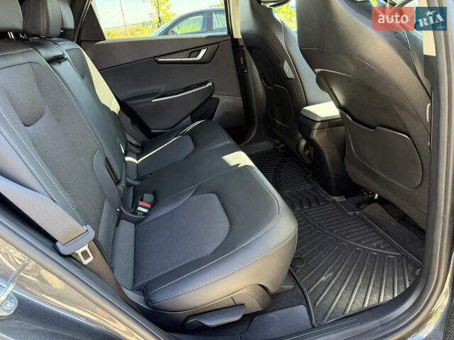 Серый Киа EV6, объемом двигателя 0 л и пробегом 9 тыс. км за 28500 $, фото 49 на Automoto.ua