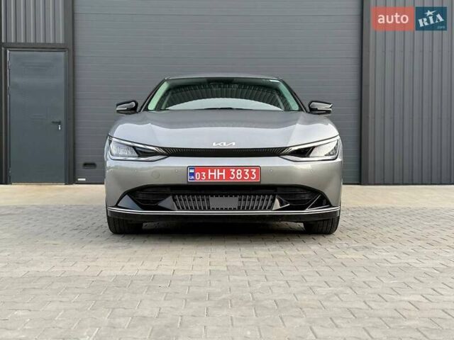 Сірий Кіа EV6, об'ємом двигуна 0 л та пробігом 9 тис. км за 27999 $, фото 11 на Automoto.ua