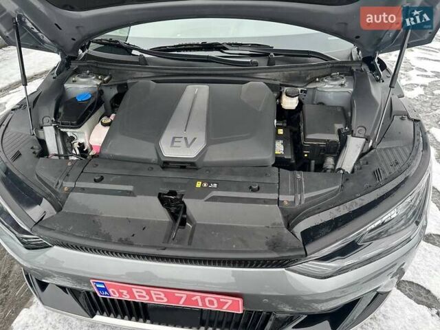 Серый Киа EV6, объемом двигателя 0 л и пробегом 38 тыс. км за 27499 $, фото 77 на Automoto.ua