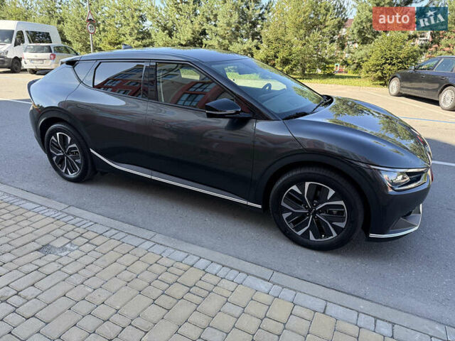 Серый Киа EV6, объемом двигателя 0 л и пробегом 9 тыс. км за 28500 $, фото 30 на Automoto.ua
