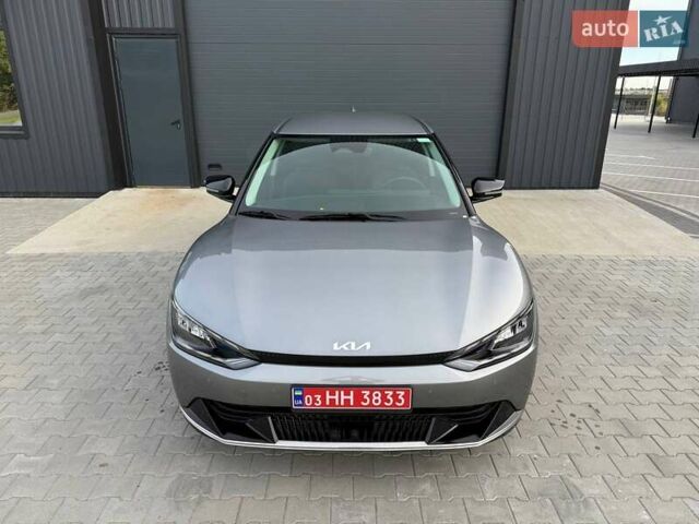 Сірий Кіа EV6, об'ємом двигуна 0 л та пробігом 9 тис. км за 27999 $, фото 75 на Automoto.ua