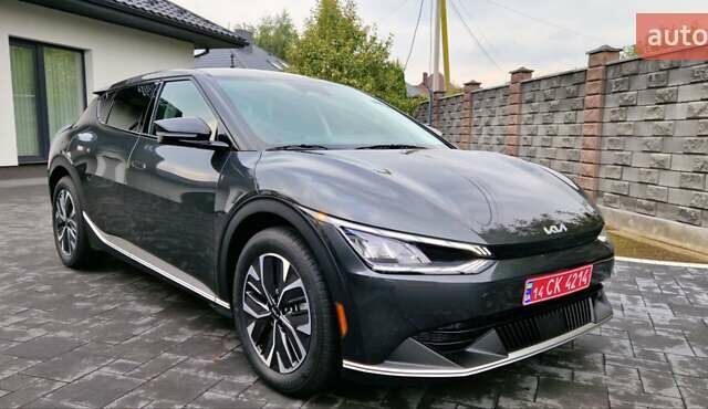 Серый Киа EV6, объемом двигателя 0 л и пробегом 2 тыс. км за 29000 $, фото 10 на Automoto.ua