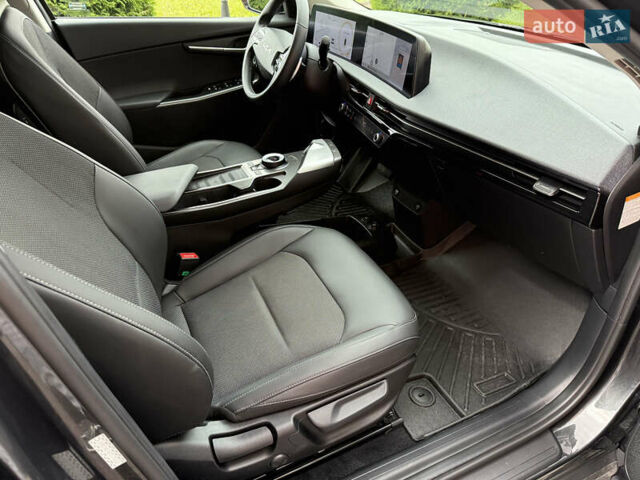 Серый Киа EV6, объемом двигателя 0 л и пробегом 9 тыс. км за 28500 $, фото 22 на Automoto.ua