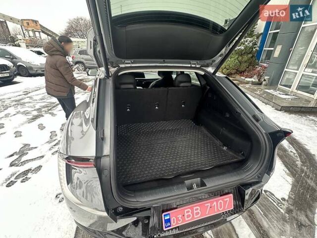 Серый Киа EV6, объемом двигателя 0 л и пробегом 38 тыс. км за 27499 $, фото 96 на Automoto.ua