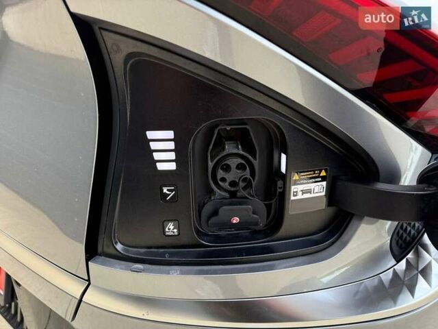 Сірий Кіа EV6, об'ємом двигуна 0 л та пробігом 9 тис. км за 27999 $, фото 71 на Automoto.ua