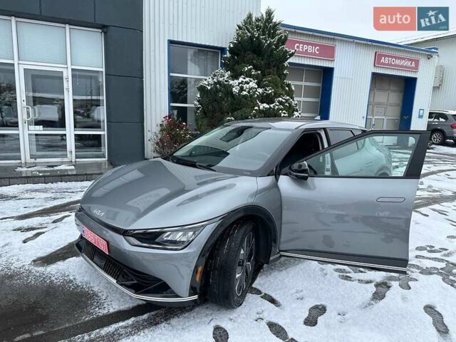 Серый Киа EV6, объемом двигателя 0 л и пробегом 38 тыс. км за 27499 $, фото 51 на Automoto.ua