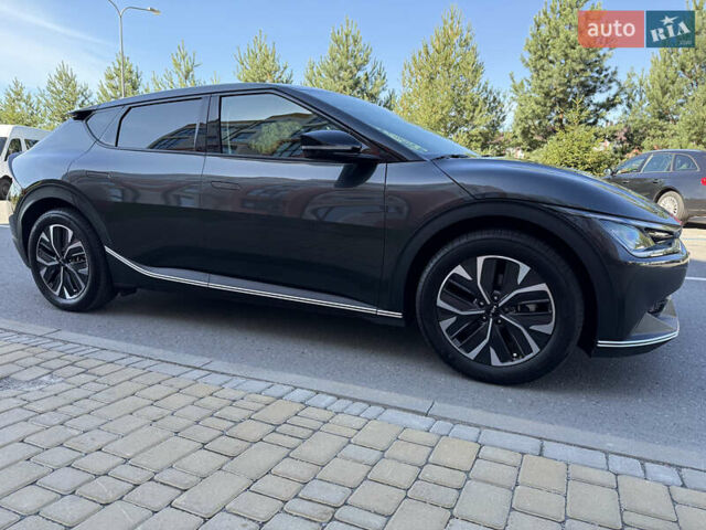 Серый Киа EV6, объемом двигателя 0 л и пробегом 9 тыс. км за 28500 $, фото 29 на Automoto.ua