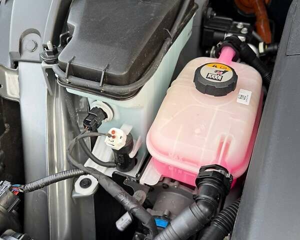 Сірий Кіа EV6, об'ємом двигуна 0 л та пробігом 9 тис. км за 27999 $, фото 133 на Automoto.ua